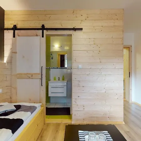 Πανσιόν Sabina 3*