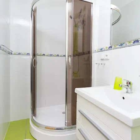 Pensión Sabina 3*