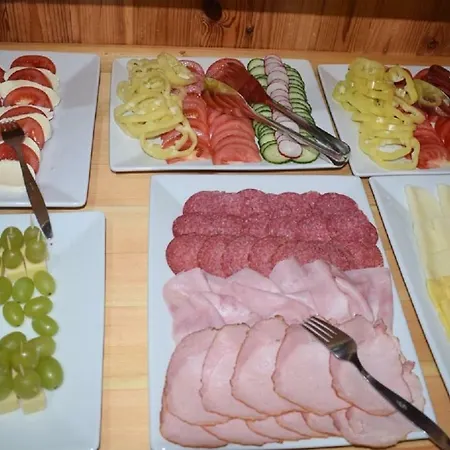 Πανσιόν Sabina 3*